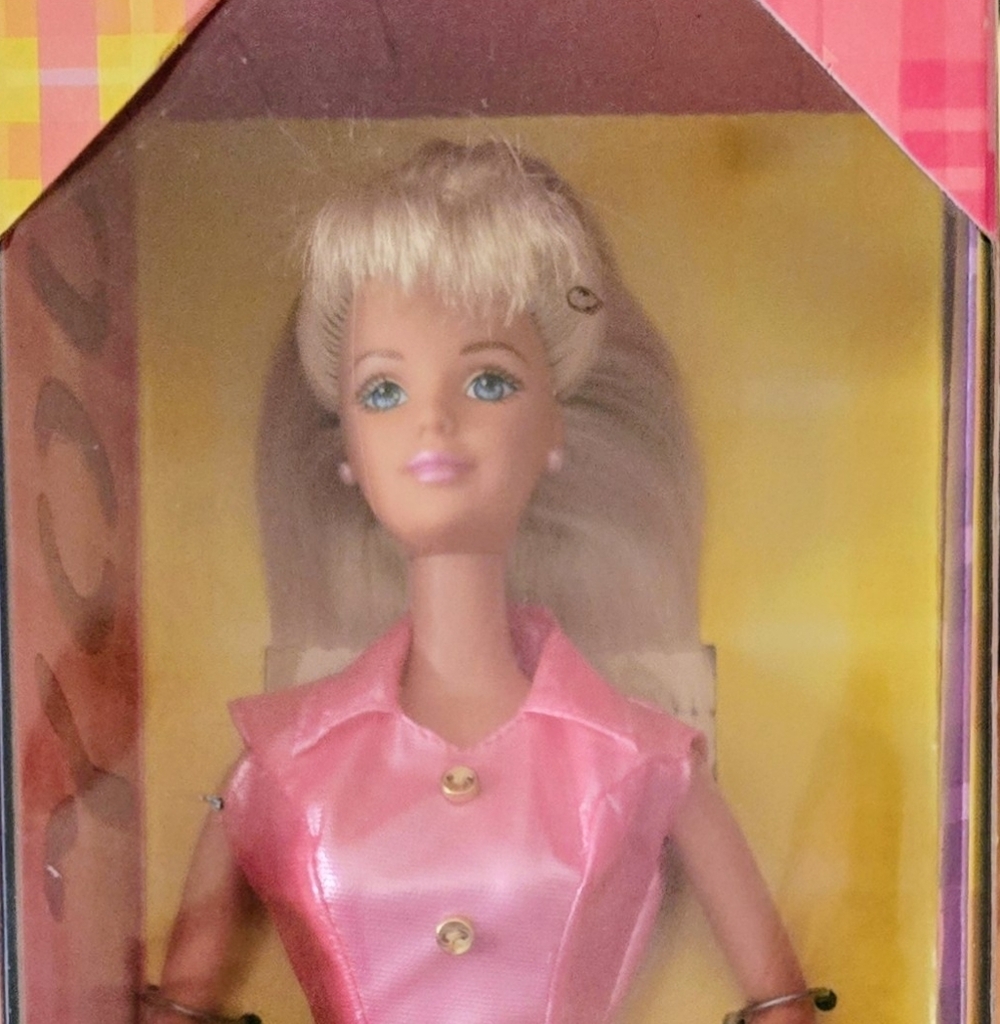 NWT Vintage 1998 Barbie "Make A Valentine" Special Edition